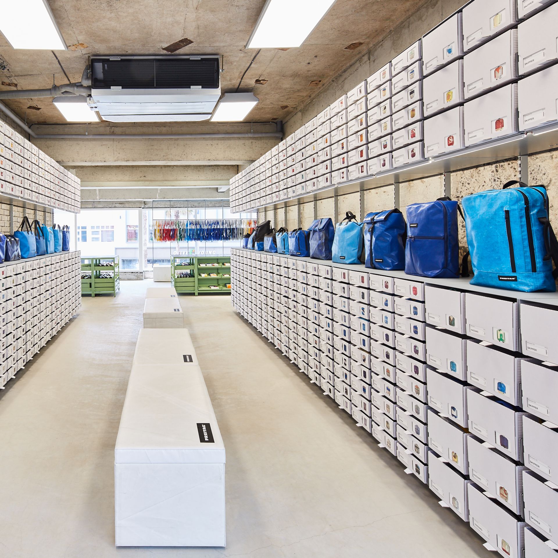 ImageFreitag-store-jeju-nilsclauss-lowres-03