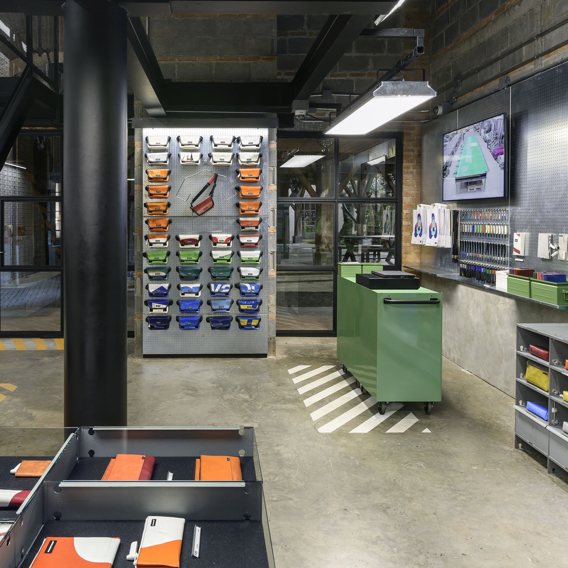 ImageFreitag-store-chiang-mai-by-pronto-downstairs-adisorn-ruangsiridecha-highres