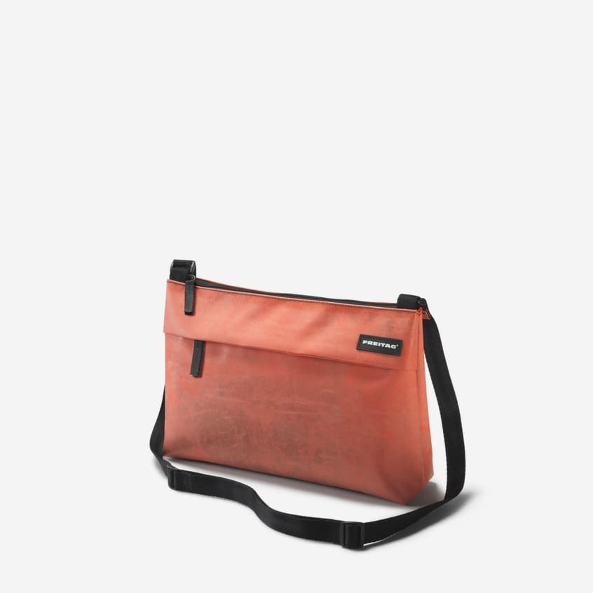 Sustainable shoulder bags made from recycled truck tarp Sustainable shoulder bags made from recycled truck tarp