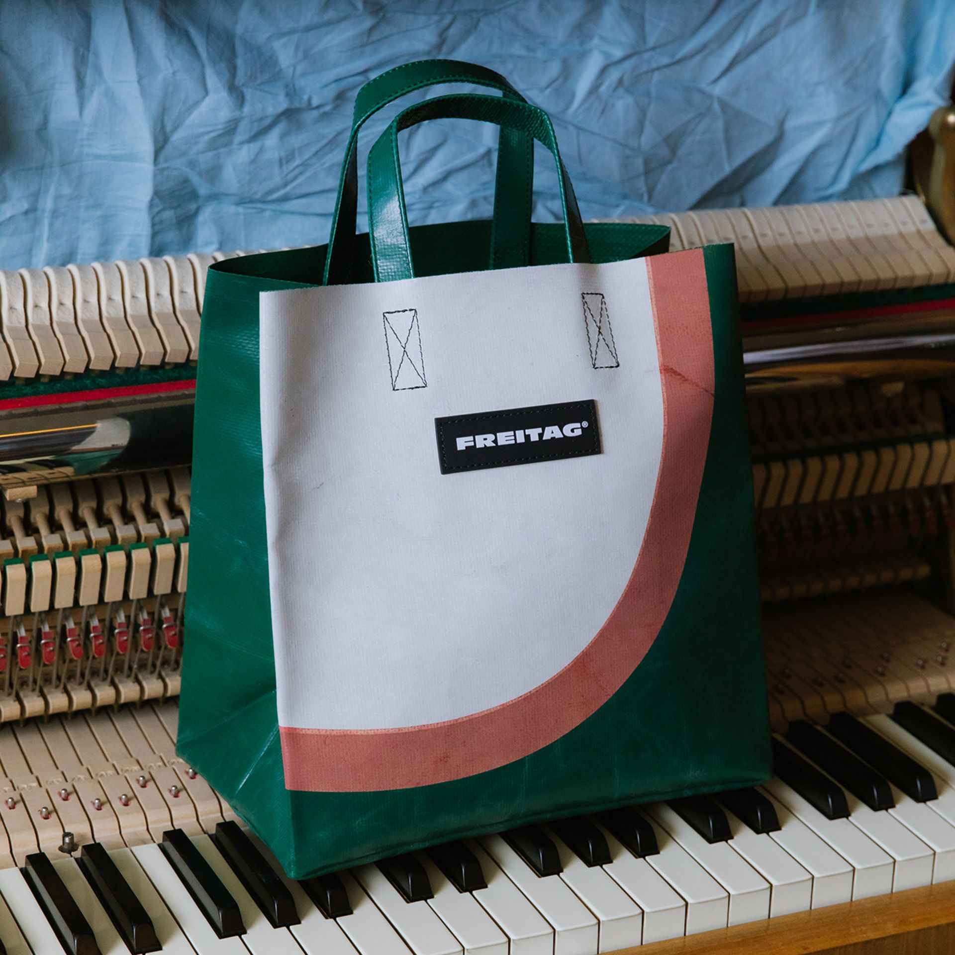 HELLO LITTLE ONE: F250 SONNY | FREITAG HELLO LITTLE ONE: F250 SONNY | FREITAG