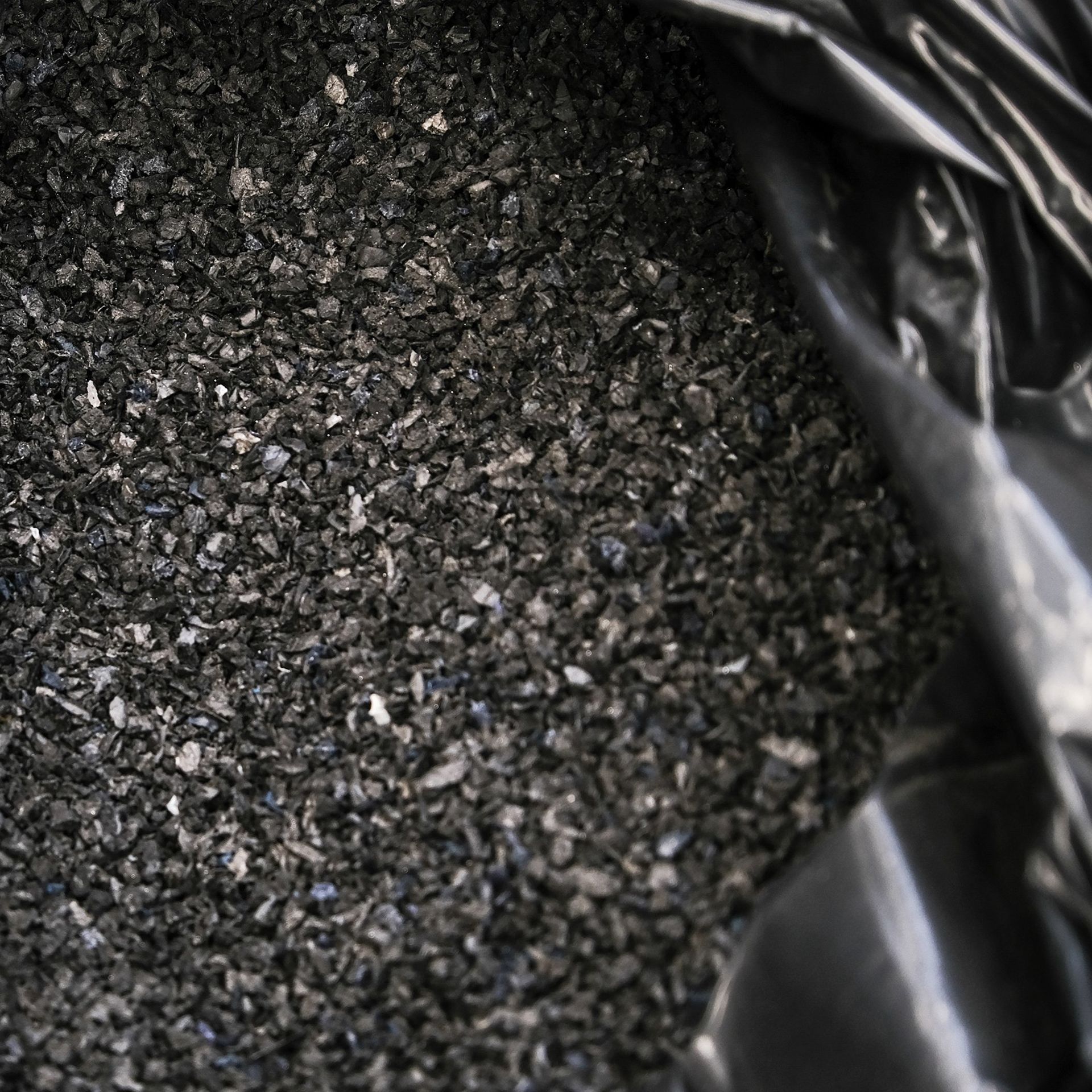 ImageFrtg F385 Circ-case Materials 03 Rgb Highres