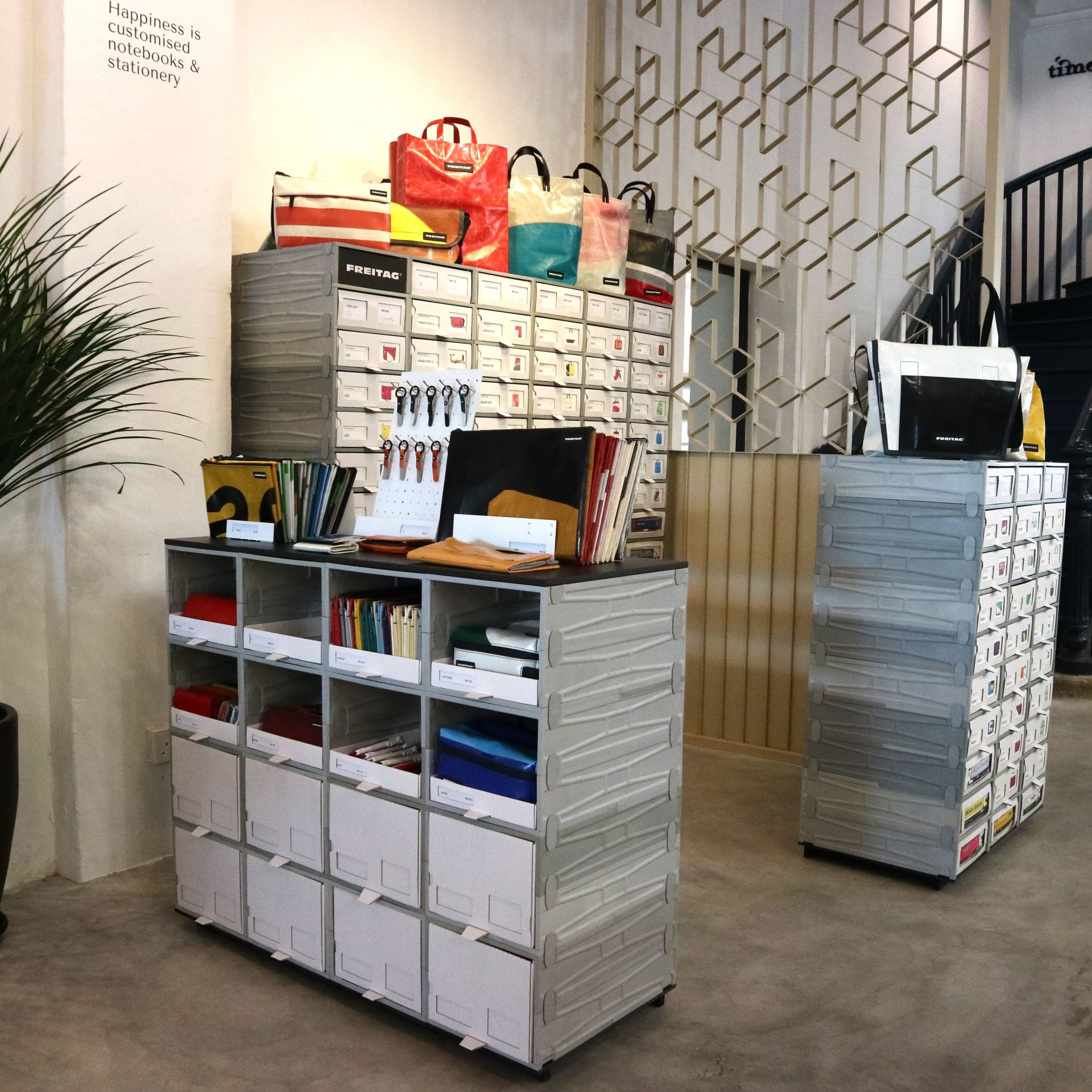 Mano Plus Select Store By Lastpiece Einzug (Penang)