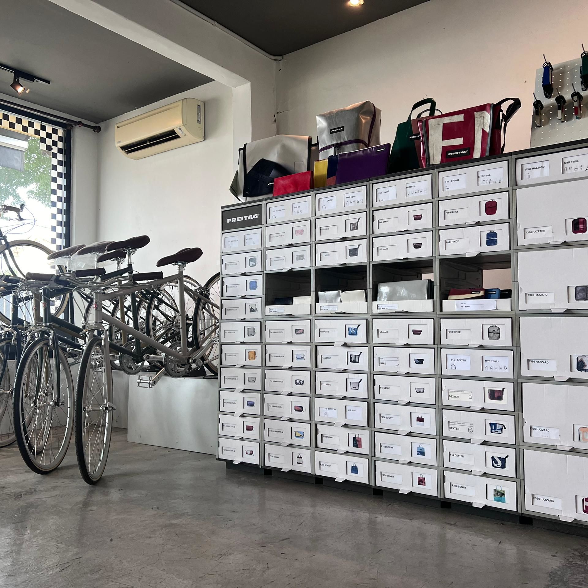 VAN’S URBAN BICYCLE CO.