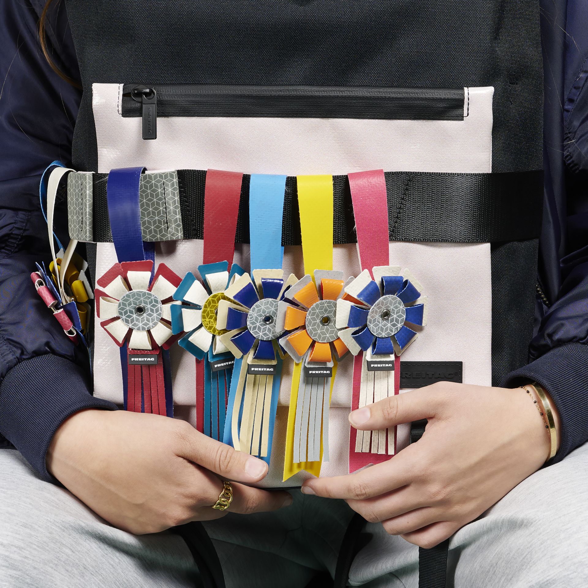 F215 RIBBON in a Bundle