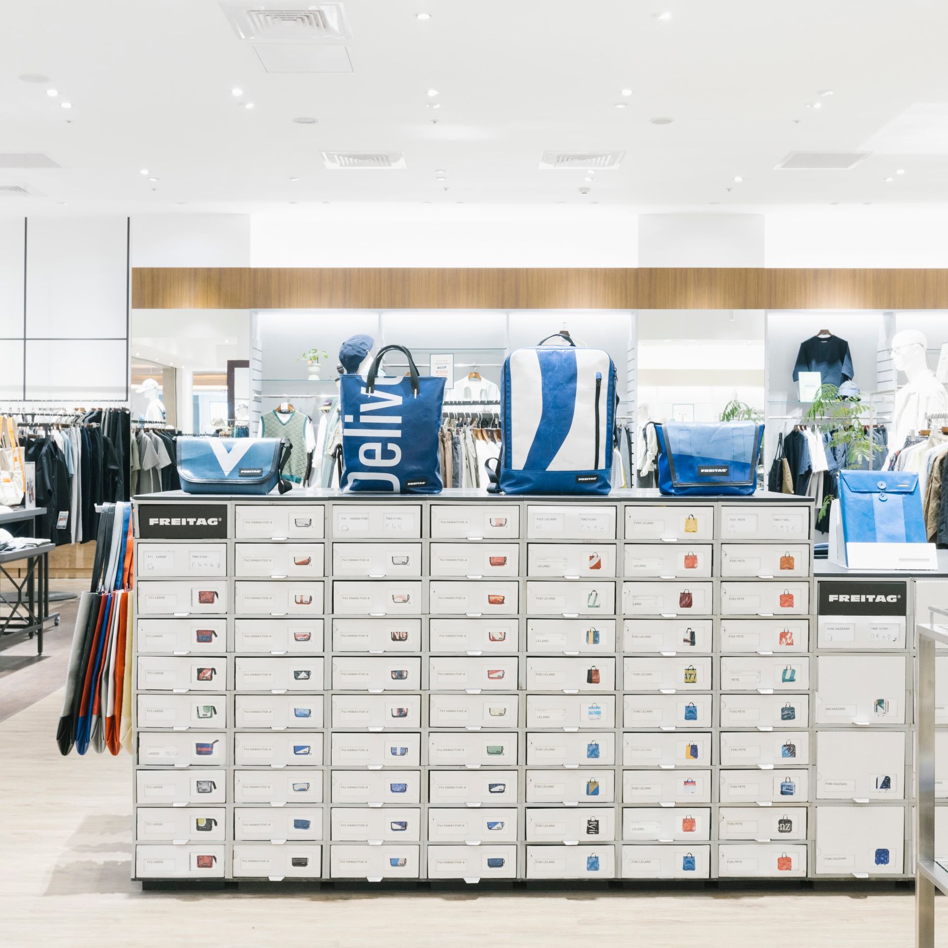 URBAN RESEARCH LaLaport Taichung Store