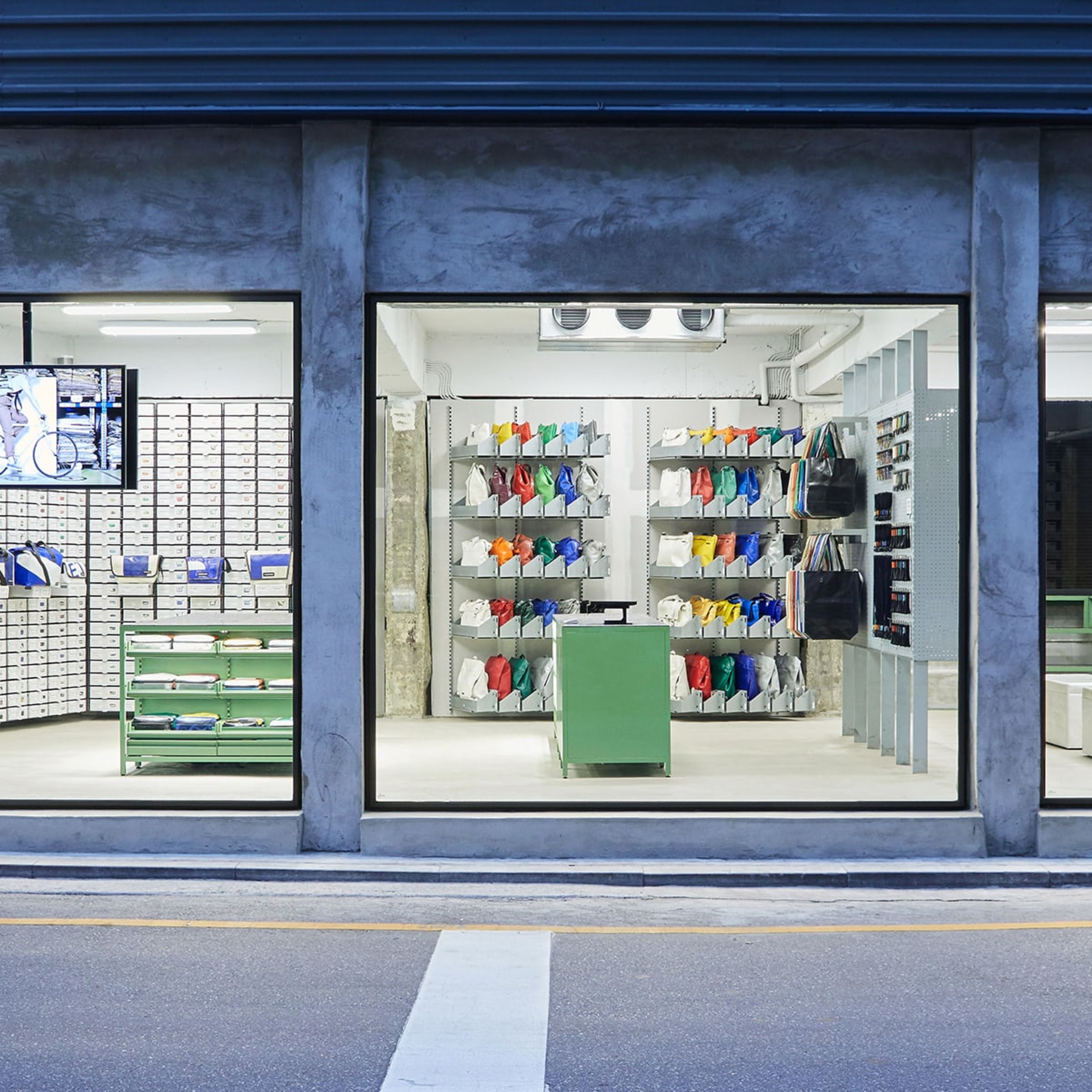 Freitag Store Seoul Apgujeong