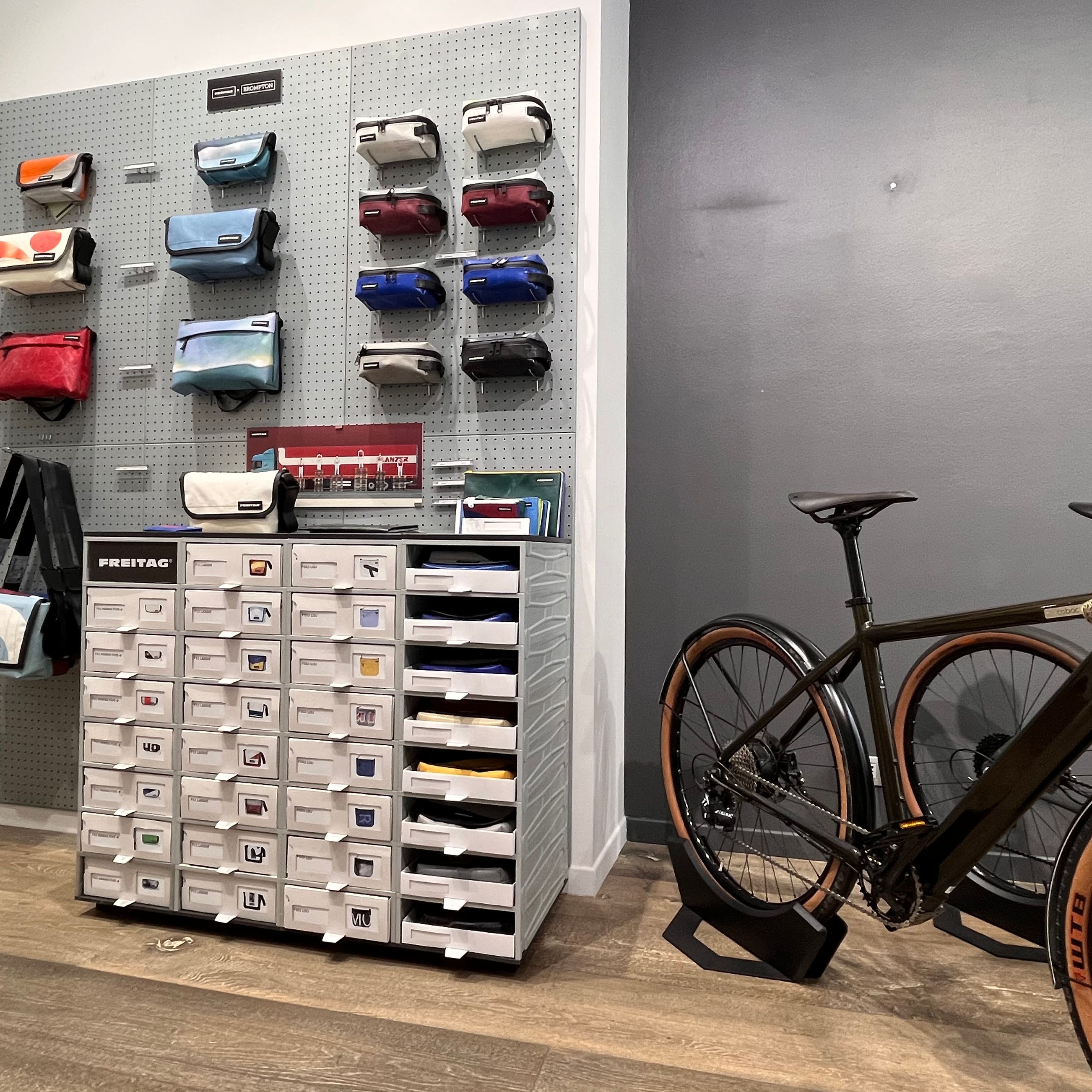 Freitag F-Dealer Brompton Junction (Milano)