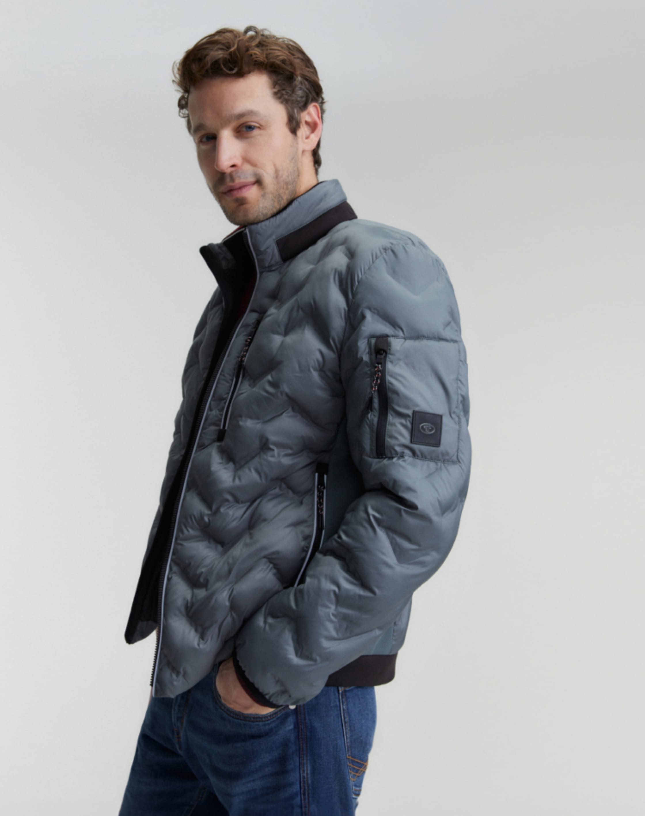 HYBRID-JACKE