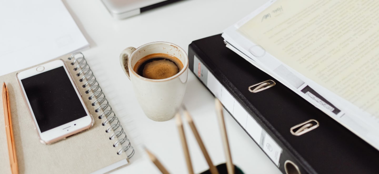 Uporządkowane biurko w pracy