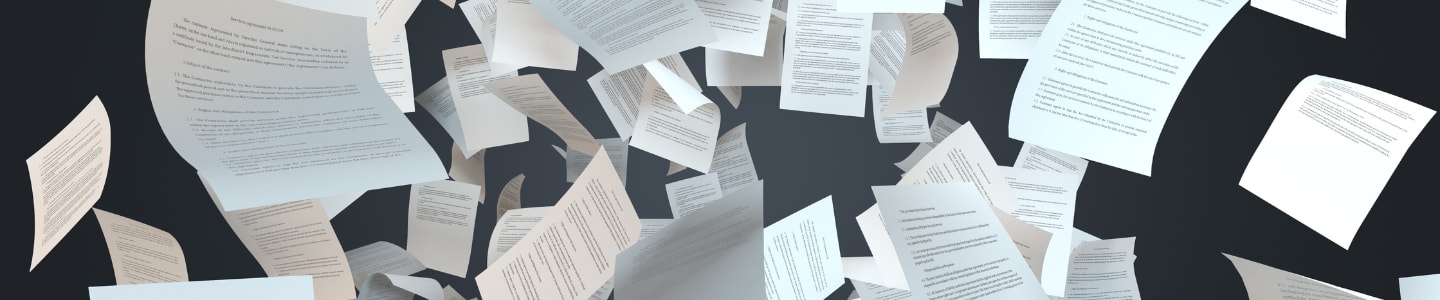 Papier ksero - latające karki z różnymi zapiskami