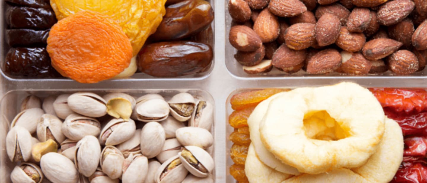 Przekąski do biura i firmy -sprawdź jakie kupić 