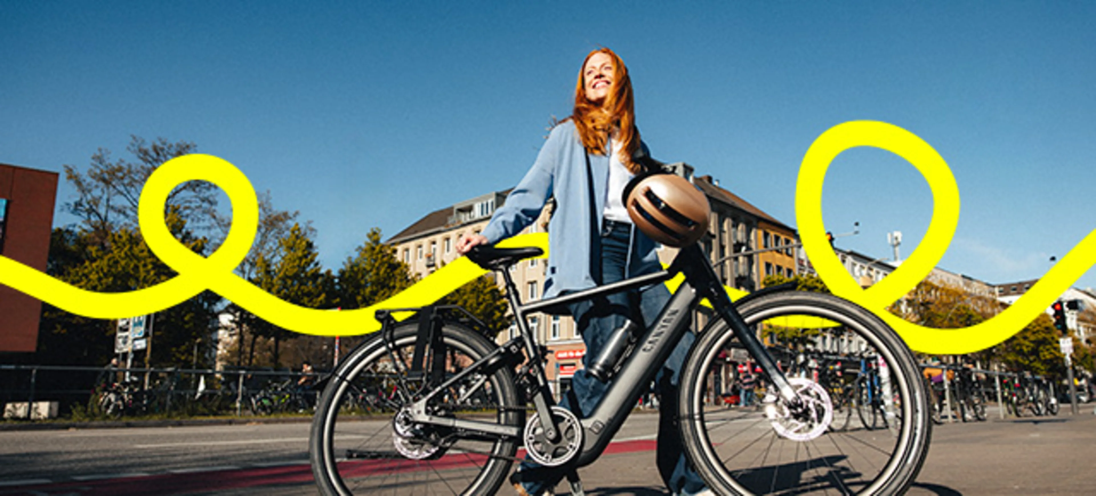 Women with dog on her Cargo bike