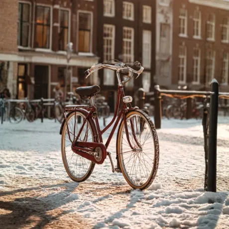 Hollandfahrrad Citybike im Winter in der Stadt