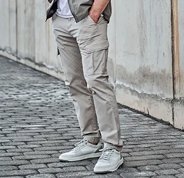 engbers Herrenhose beige mit Cargo-Taschen 