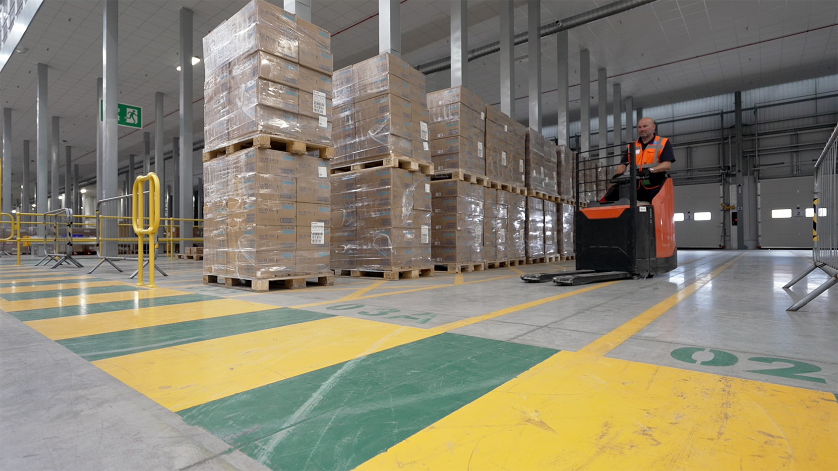Gorsey-point-warehouse-forklift-boxes-1