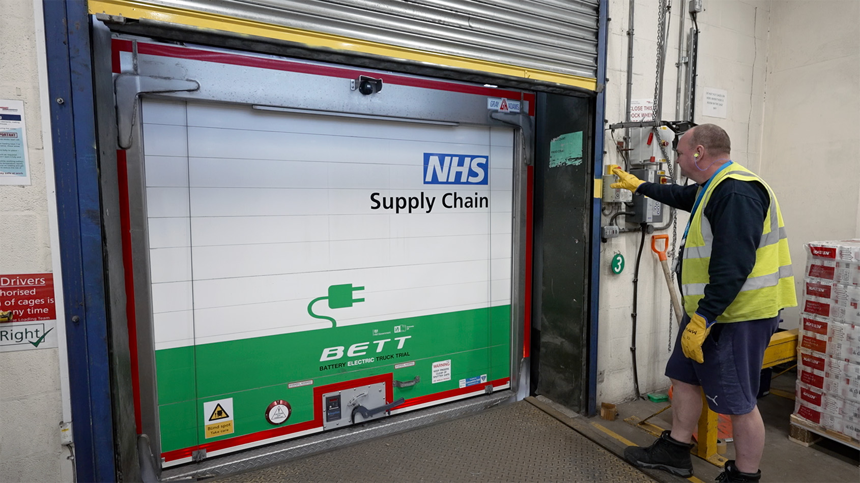 Gorsey-point-warehouse-opening-door-for-lorry-2
