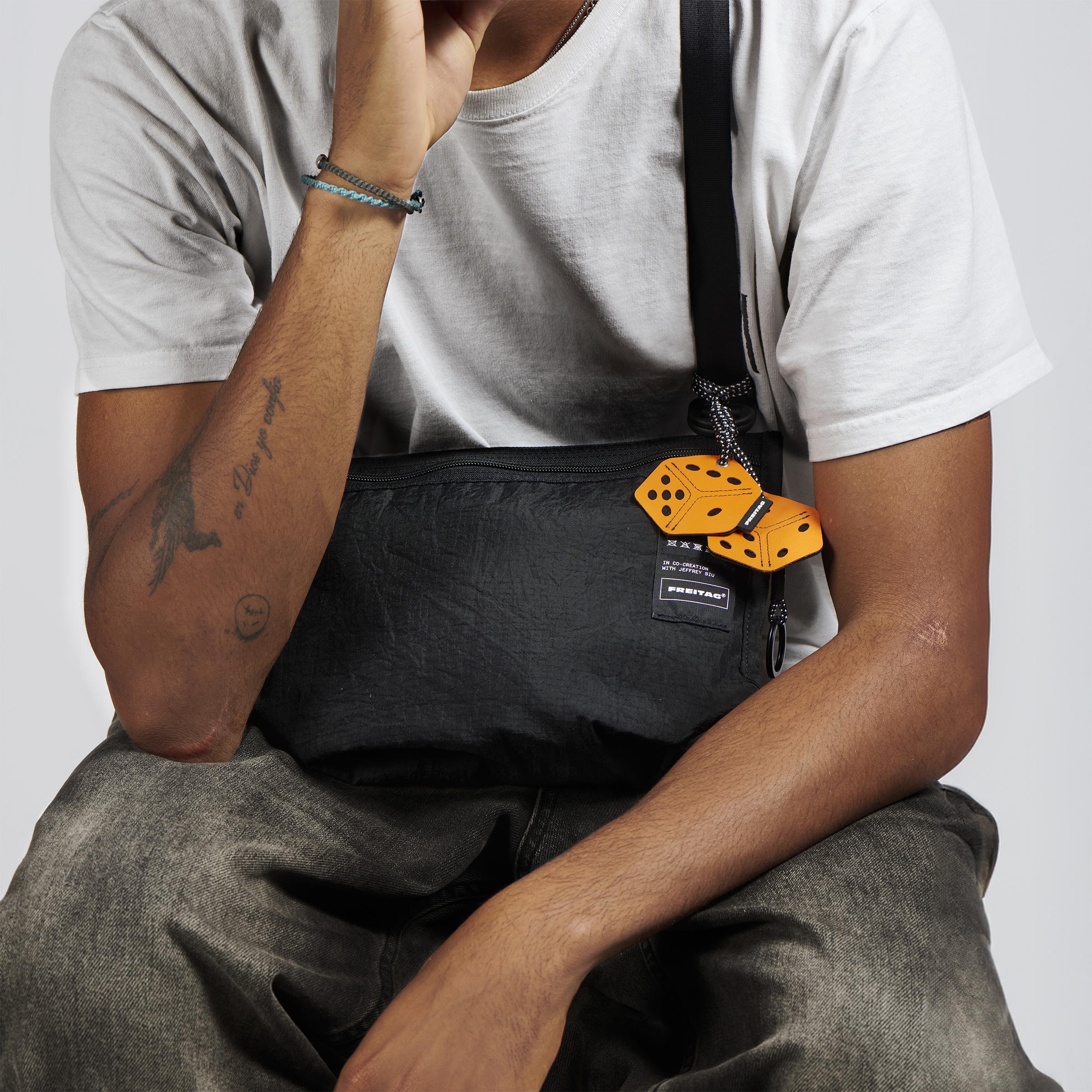 F211 DICE | 601385 | FREITAG