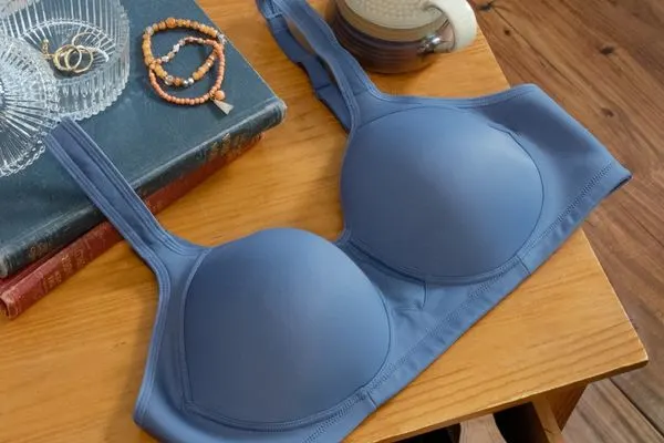 layflat of sports bra