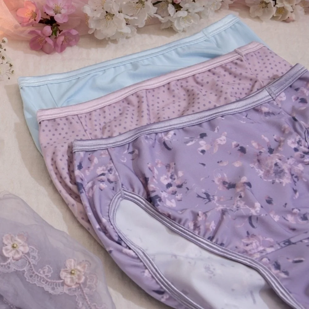 Layflat of illumination hi-cut panty showcasing the supreme stretch fabric