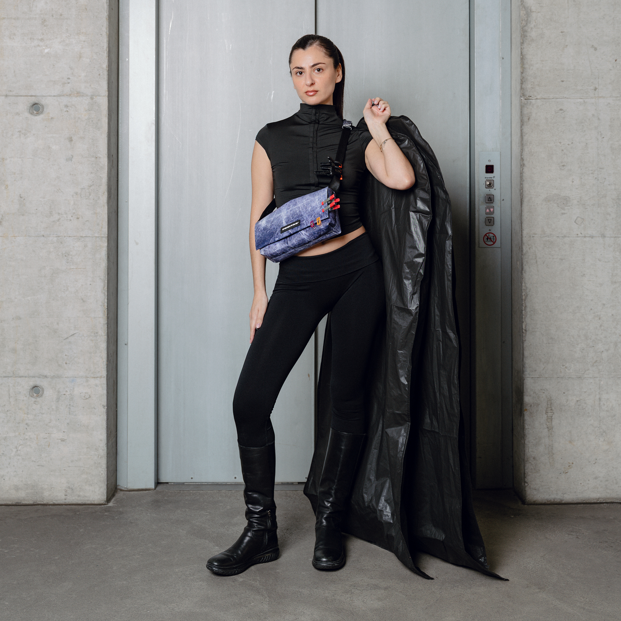 FREITAG F171 LAURA ブラック lqhmogij7nowdzjkpvfy.jpg