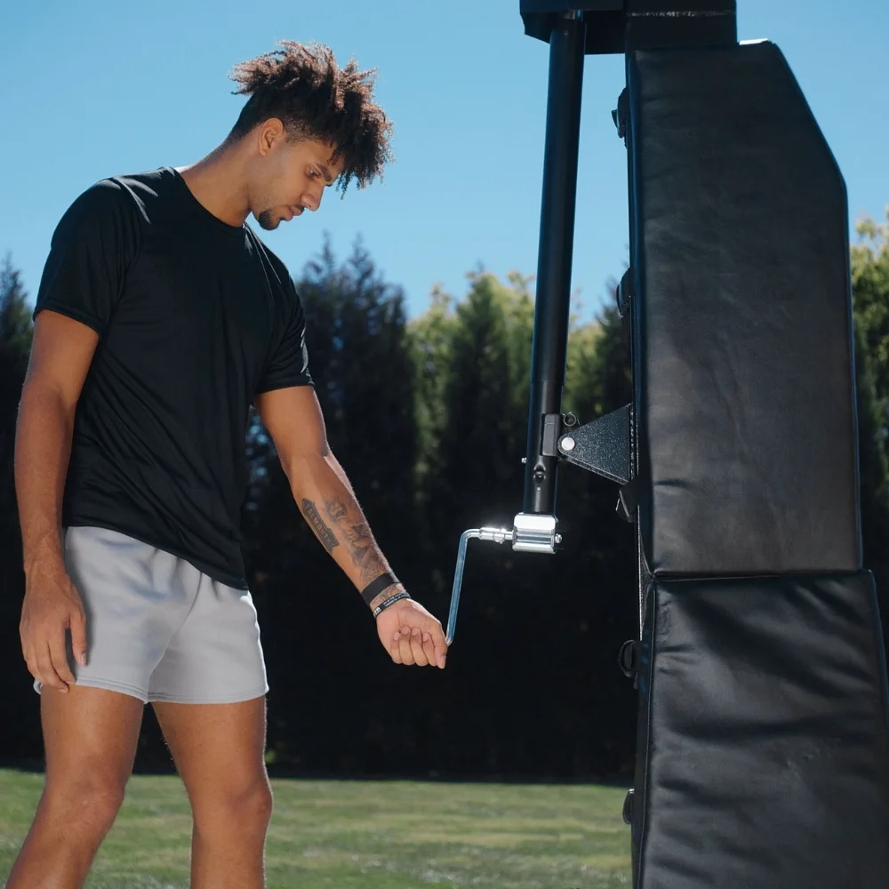 Close‑up of crank height adjustment