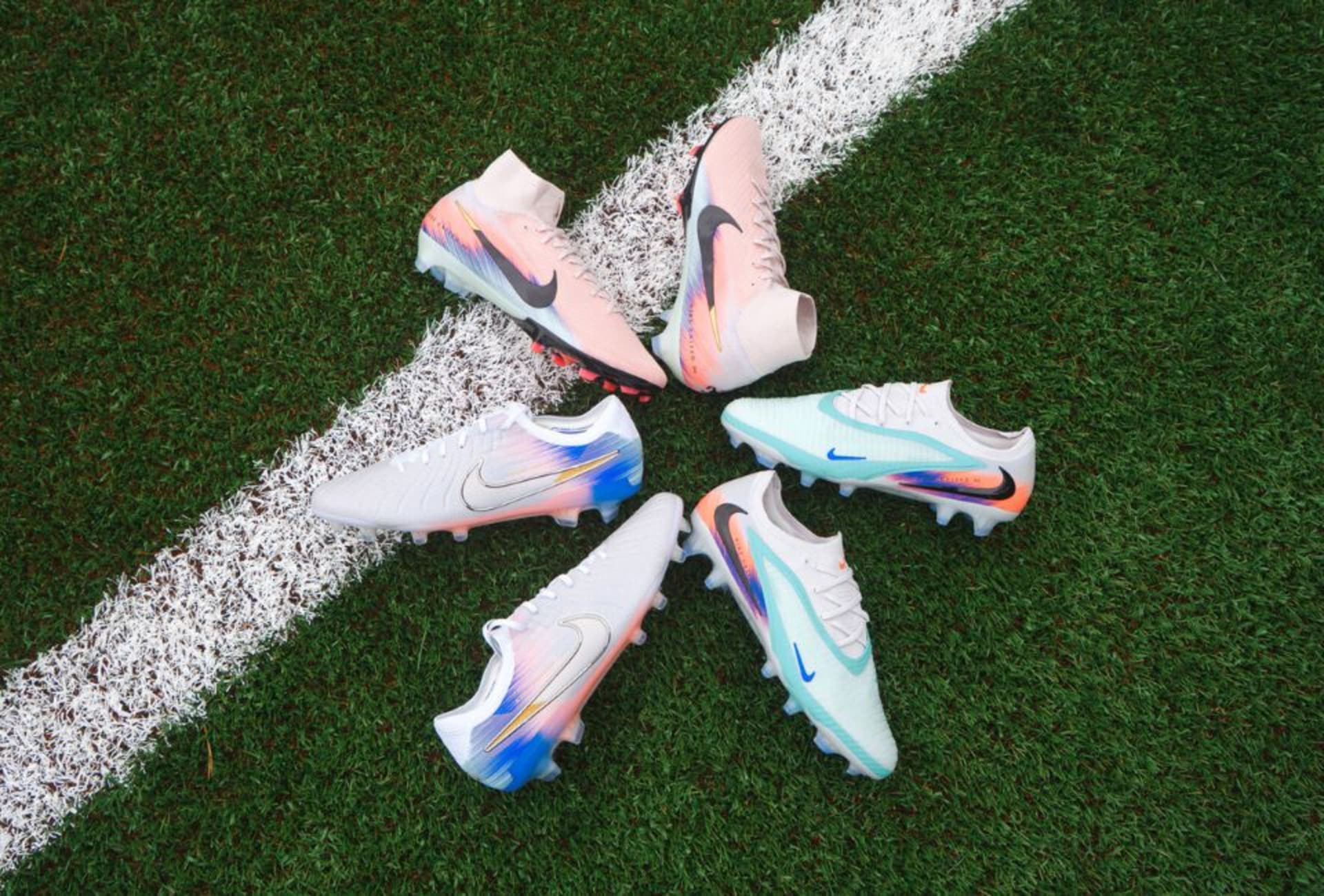 Nike Max Voltage Pack.