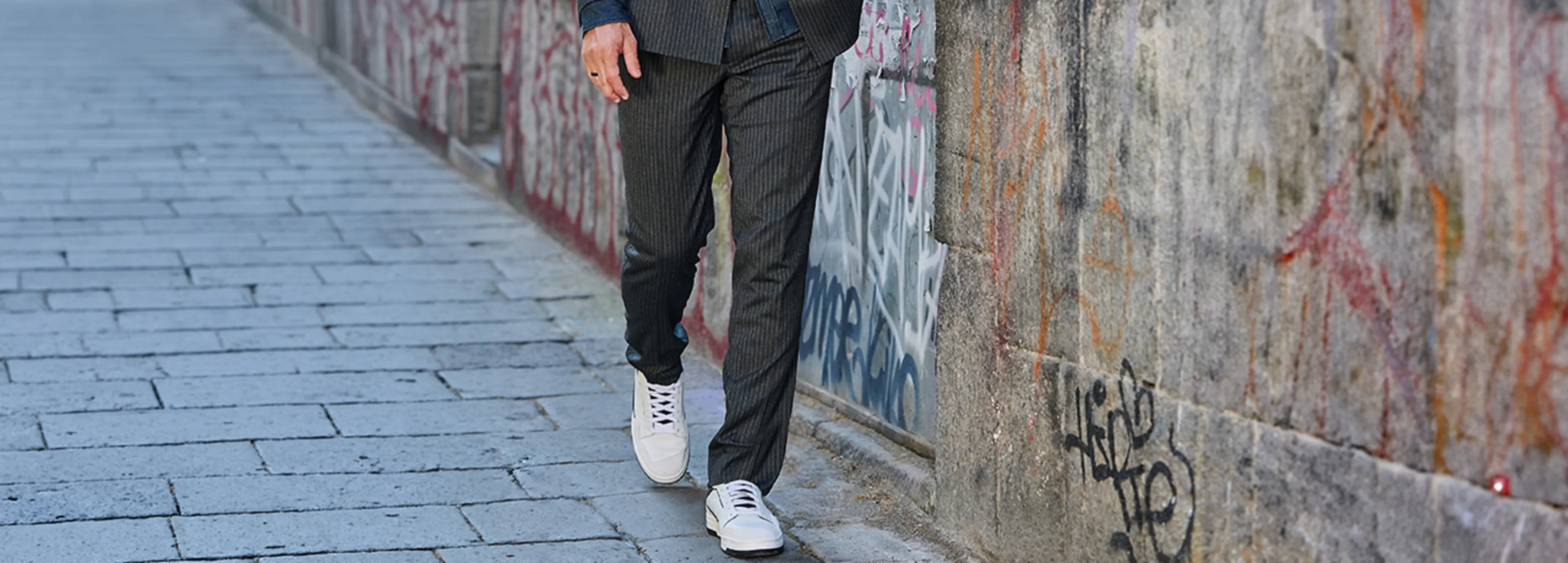 Anzug-Hosen für Herren – perfekte Ergänzung für elegante Outfits.