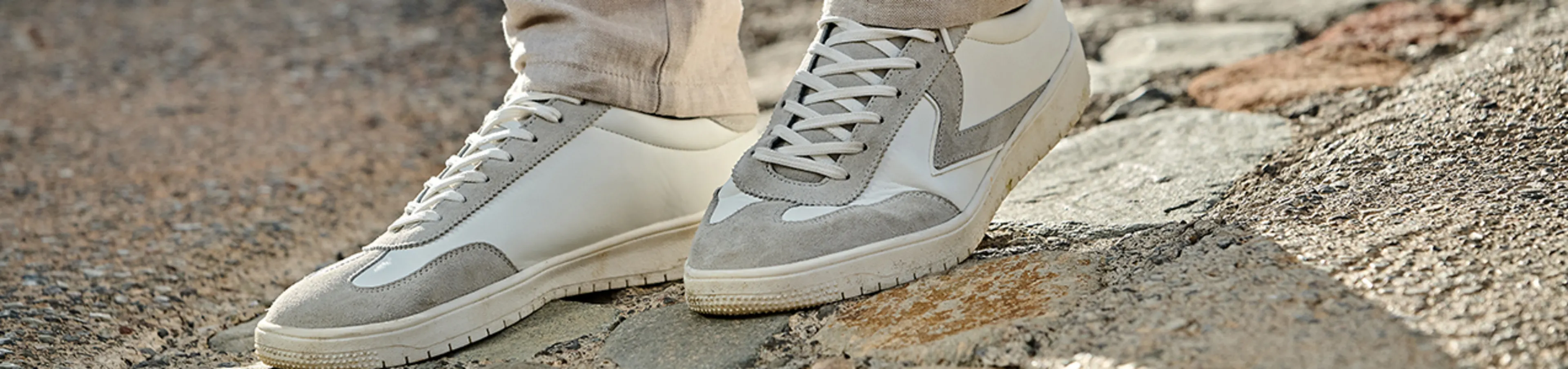 69.ad.19.engD202401SchuheTopbanner