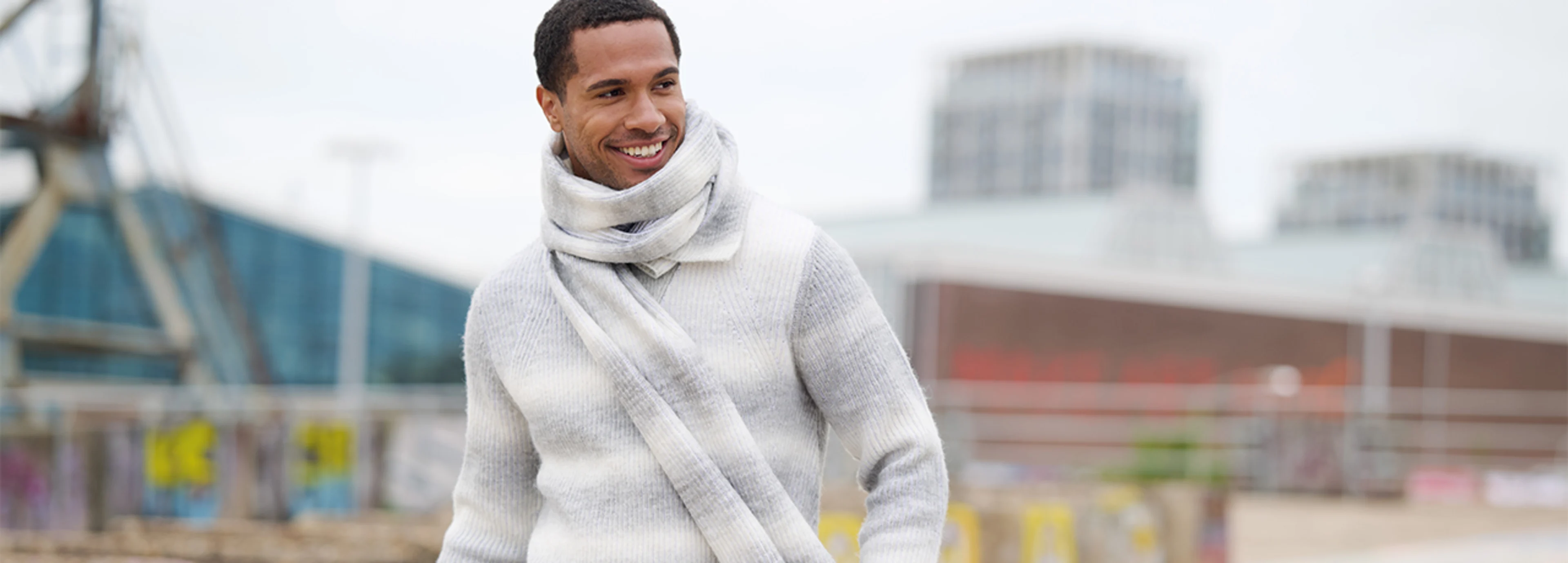 Modische Pullover für Herren – vielseitig kombinierbar mit Struktur oder Muster.