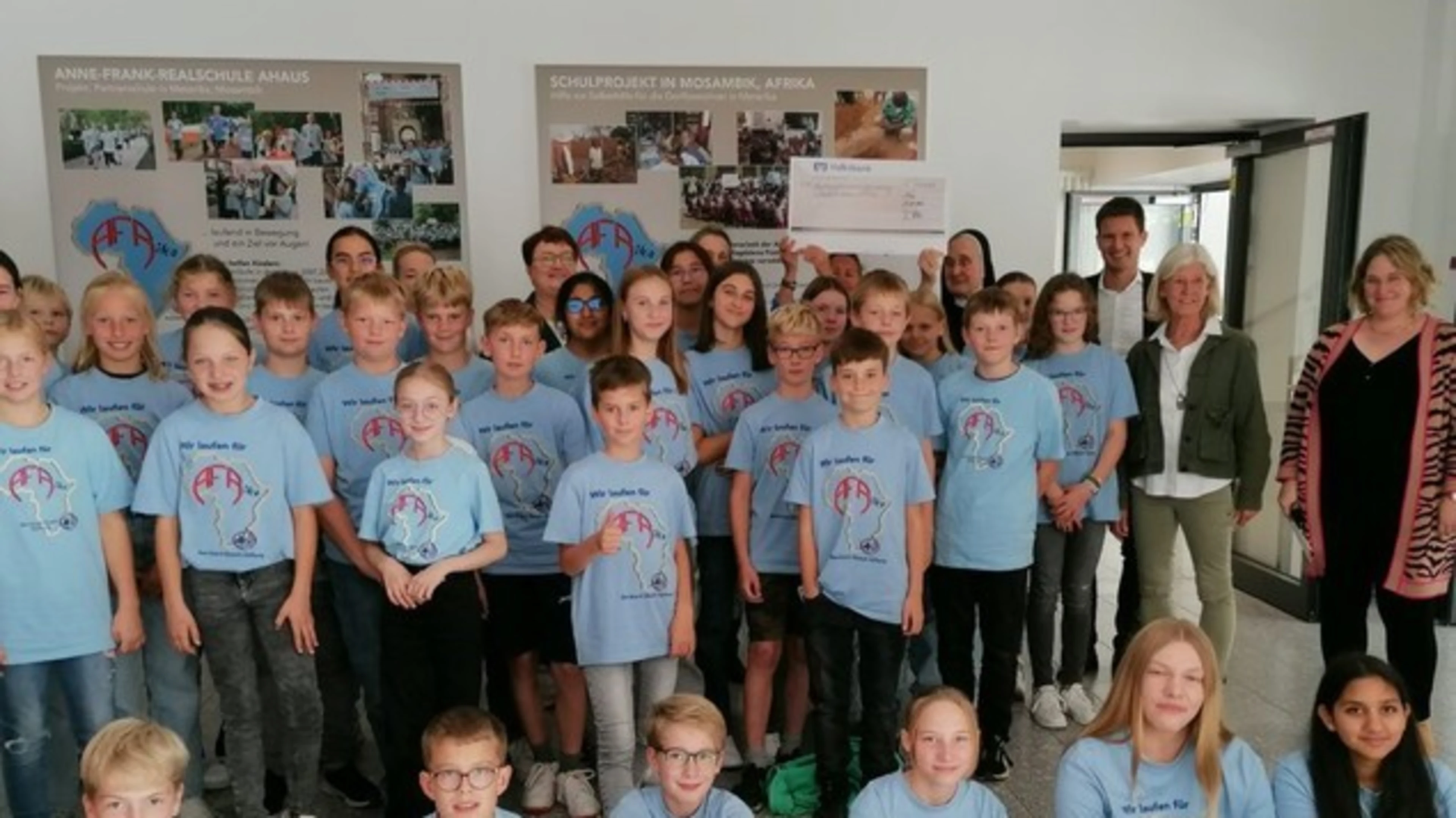 Anne-Frank-Realschule sammelt Spende