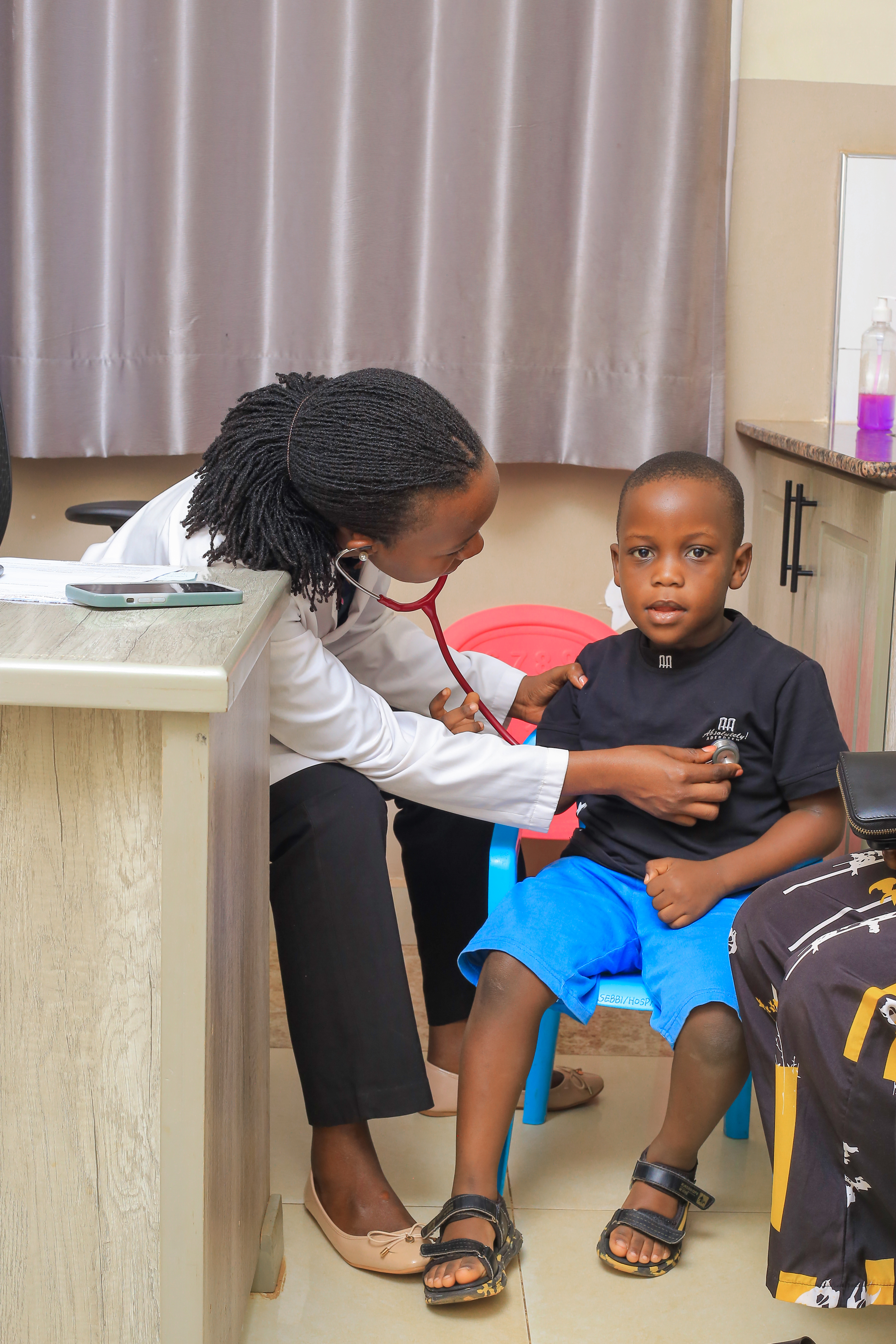 Physician (Internal Medicine) image 2