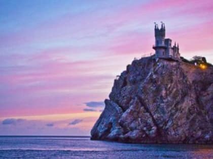 Украинцы раскритиковали National Geographic за публикацию фото Ласточкиного гнезда