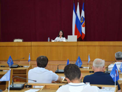 Прошла внеочередная сессия горсовета