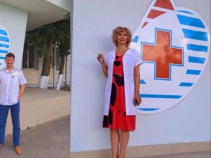 Двум врачам из Черноморского выдали служебные квартиры