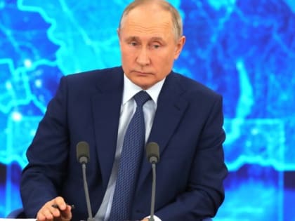 Путин поручил развивать мобильную связь и интернет в Крыму и Севастополе