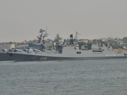 Минобороны: ВСУ попытались атаковать два российских корабля безэкипажным катером