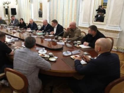 В Крыму оценили встречу Президента с военными корреспондентами