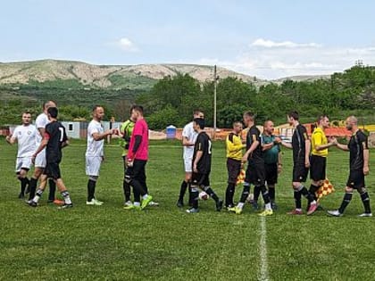 "Салгир" и "Терек Эли" устроили голевую "перестрелку" на "Ангаре"