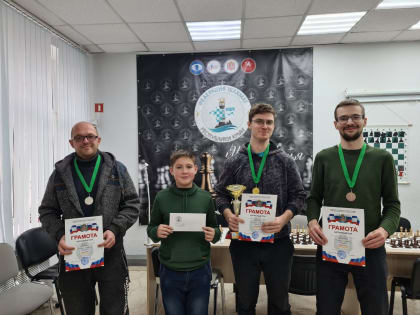 Александр Тряпишко стал чемпионом Симферополя по блицу