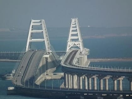 Крючков сообщил, что не может подтвердить данные о взрывах у Крымского моста