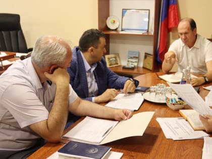 Выполнение доходной части бюджета Сакского района обсудили в Администрации