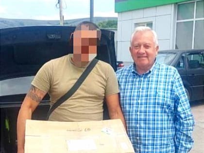 Леонид Ивлев передал снаряжение для мобилизованных из Ненецкого автономного округа