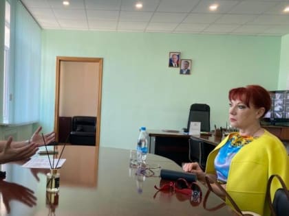Елена Элекчян встретилась с руководителем Бахчисарайского цементного завода