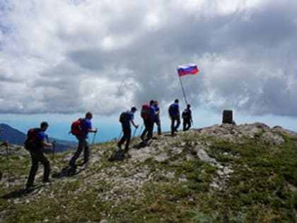 В Крыму проведут крестный ход на вершину Чатыр-Дага