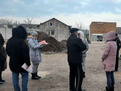 "Заколдованный" городок: как у жителей Феодосии отняли дворы и скверы