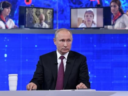 Планы Путина, профилактика в Кремле после пандемии и Украина. О чем Песков говорил со СМИ