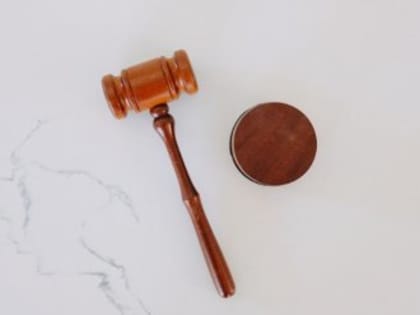 Суд признал севастопольца виновным в демонстрации нацистской символики