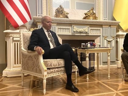 Сенатор от Крыма назвал визит Байдена в Киев провокацией