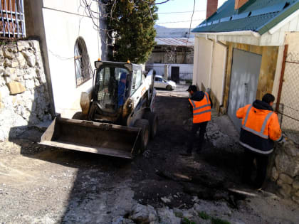 В ялтинском регионе приступили к ремонту дорог