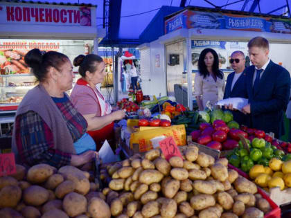 На территории Колхозного рынка проверили цены на сельскохозяйственную продукцию